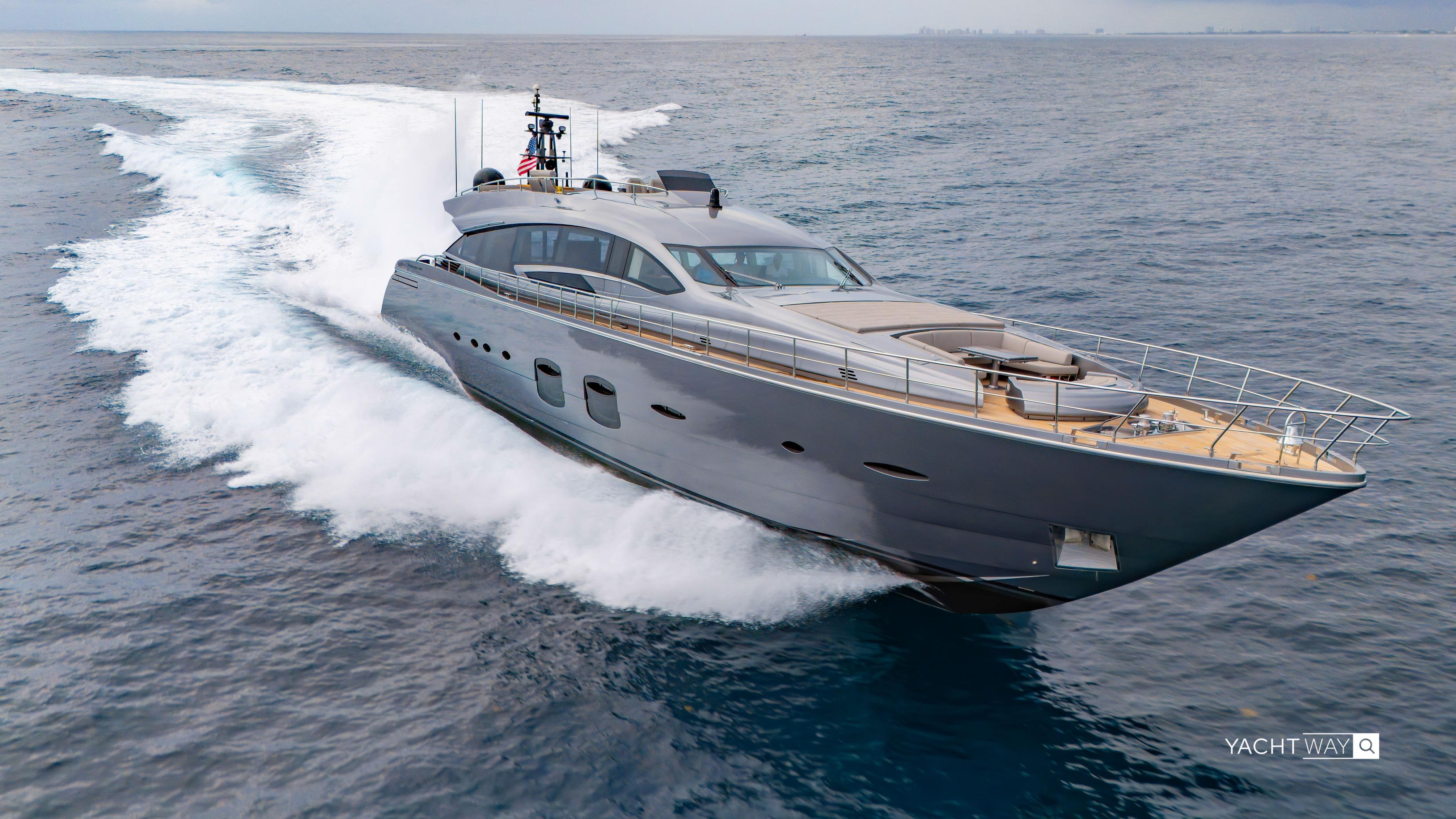 https://assets.yachtway.com/slider/yacht10.jpg