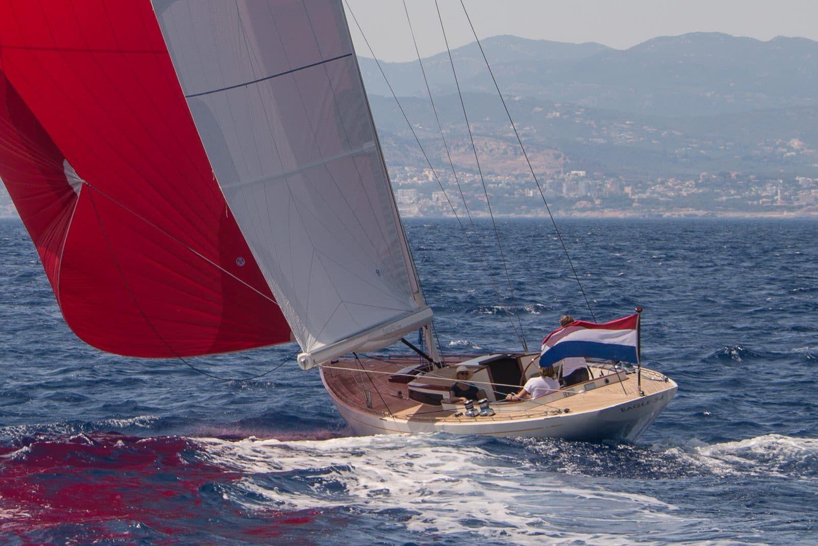 Eagle-54-classic-daysailer-sailing-under-gennaker-in-the-bay-of-Palma-1600x1068.jpg