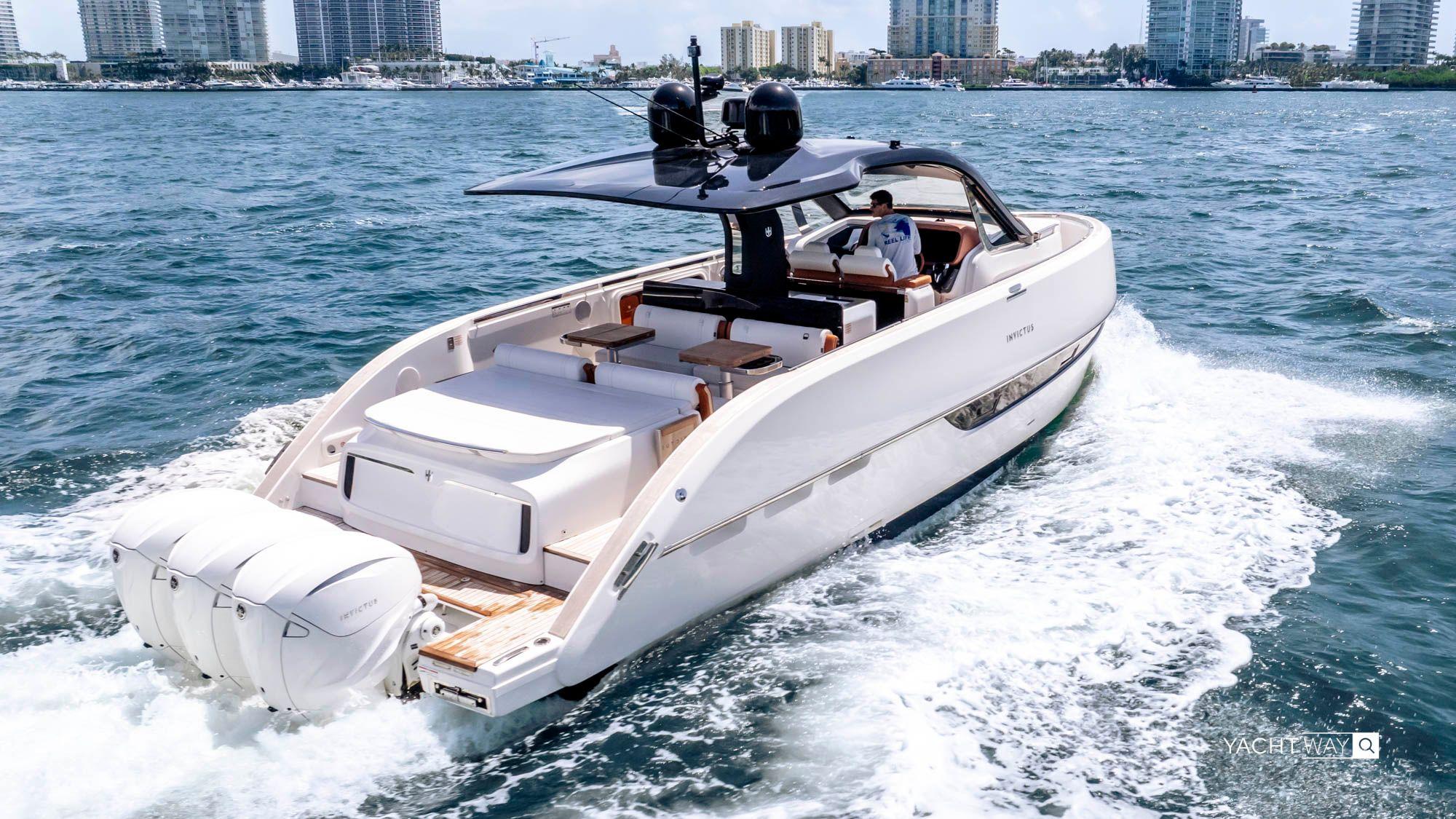 Invictus 42 Exterior Web YWM-6.jpg