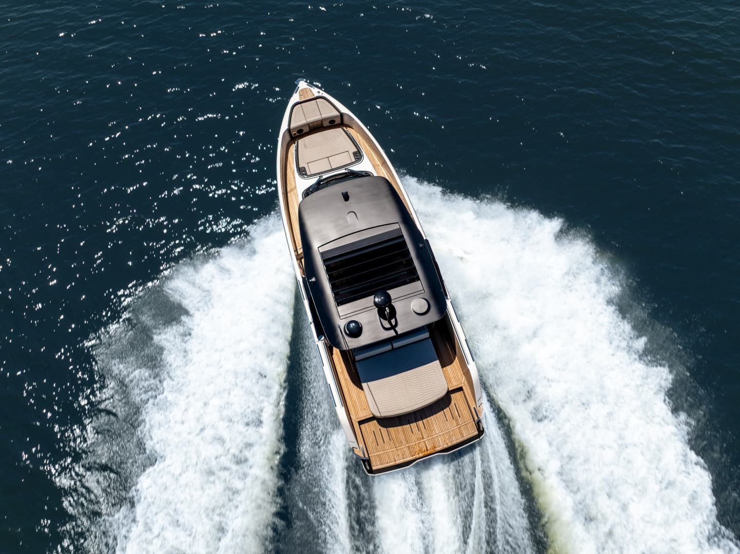 2026 Cranchi A46 Luxury Tender for Sale in Baltimore, Maryland Walk-around Boats 3