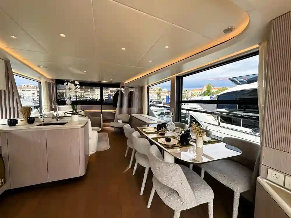 2026 Absolute Navetta 62 te koop in Canet-en-Roussillon, FR Flybridge 4