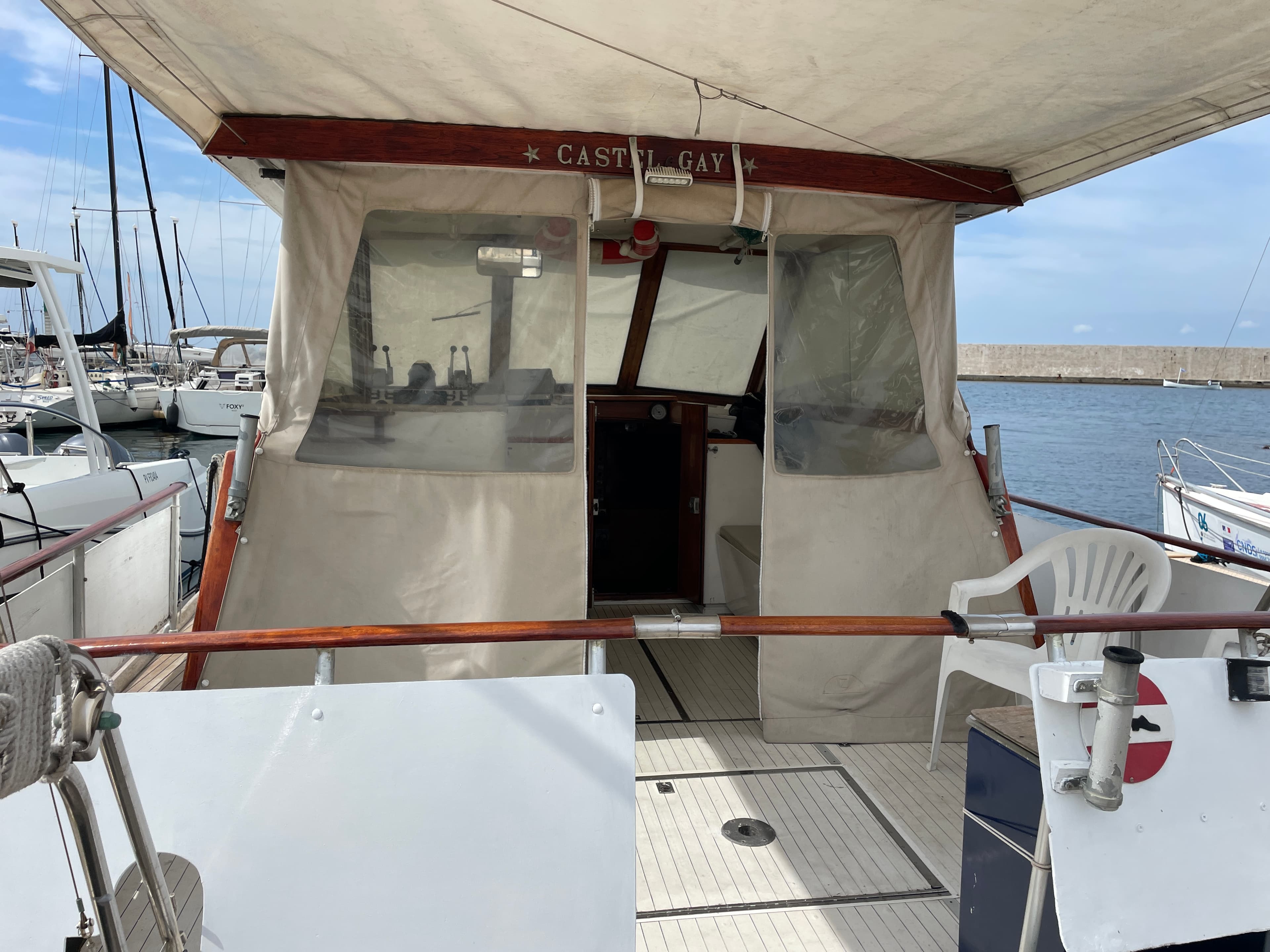 1968 Sanlorenzo SL 32 for Sale in Nice, Alpes-Maritimes Motor Yacht 5