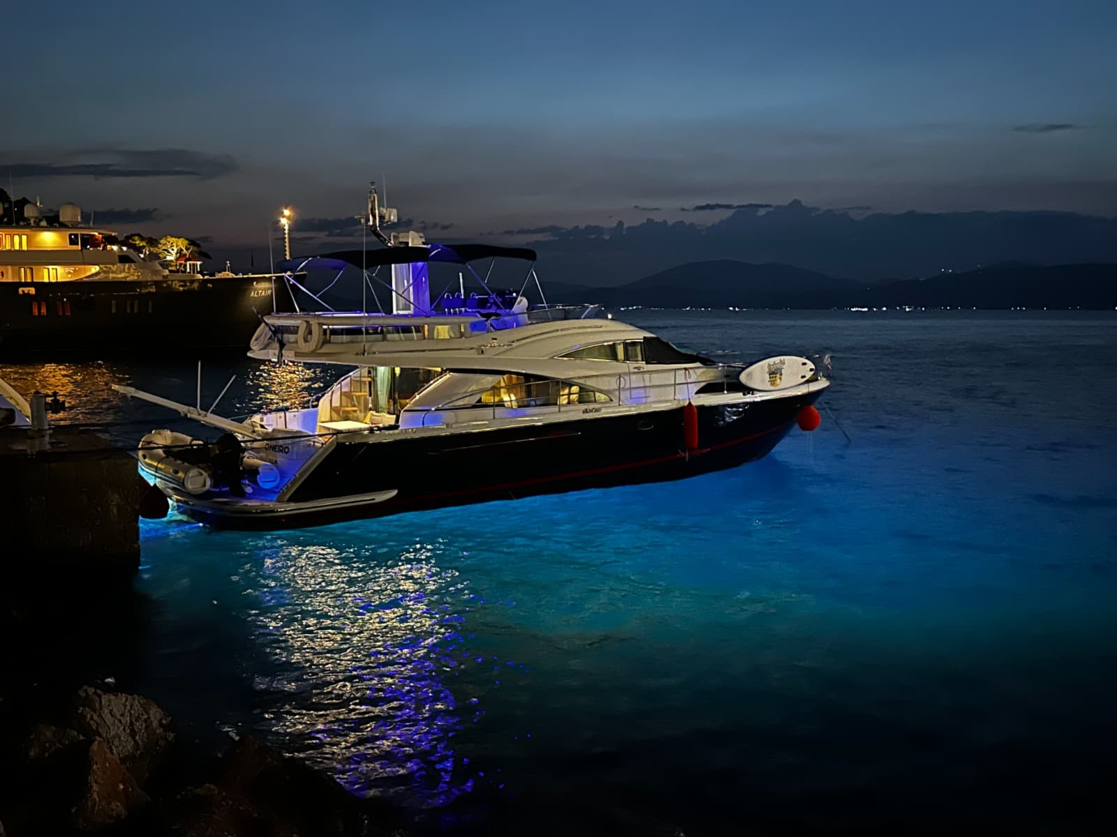 2008 Fairline 58 Squadron for Sale in Athens, GR Motor Yacht 4