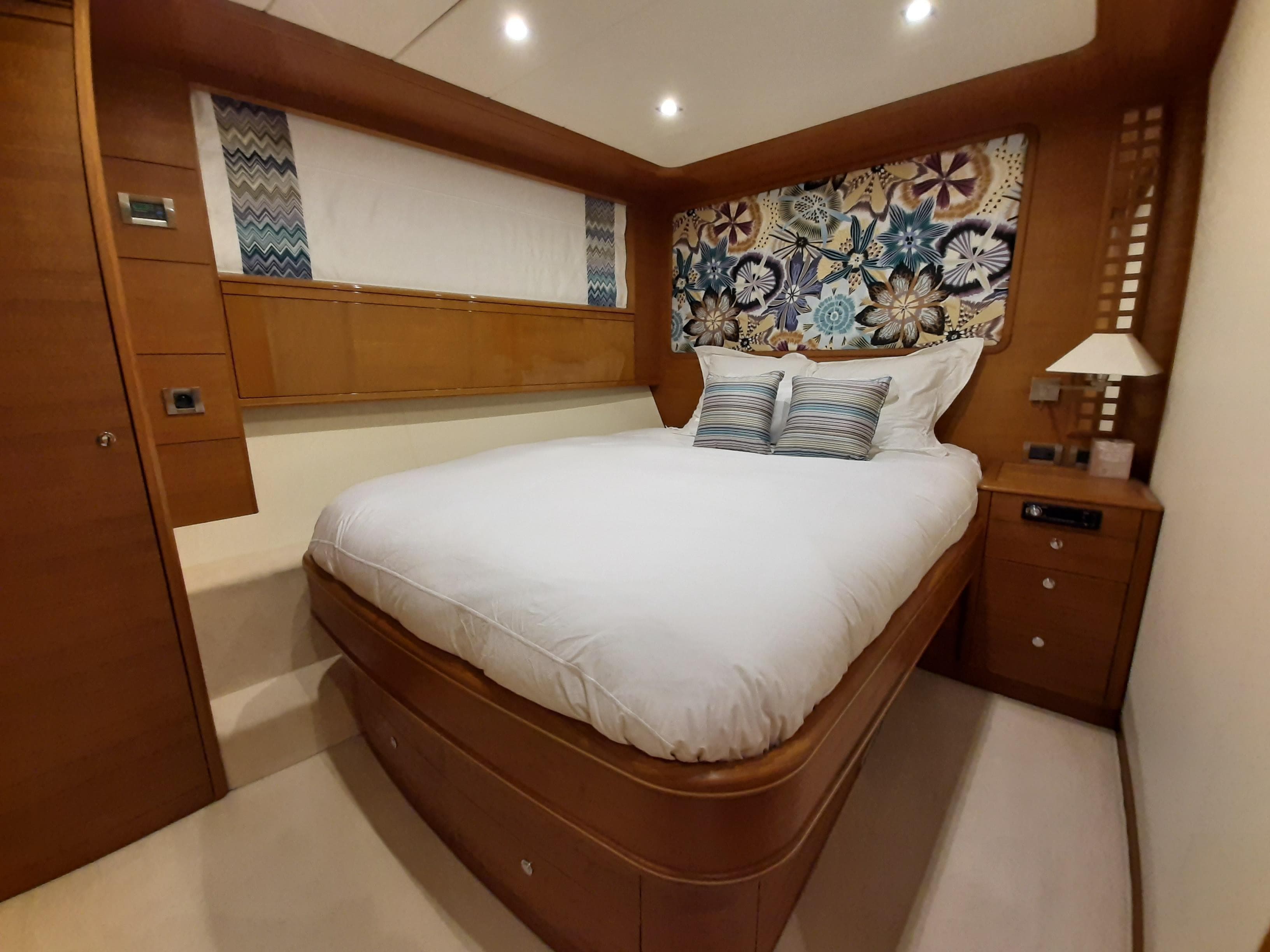 2007 Couach 3300 Fly for Sale in Antibes, FR Motor Yacht 5