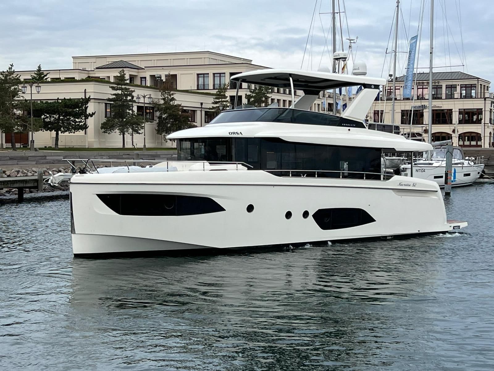 Absolute Navetta 52 for Sale