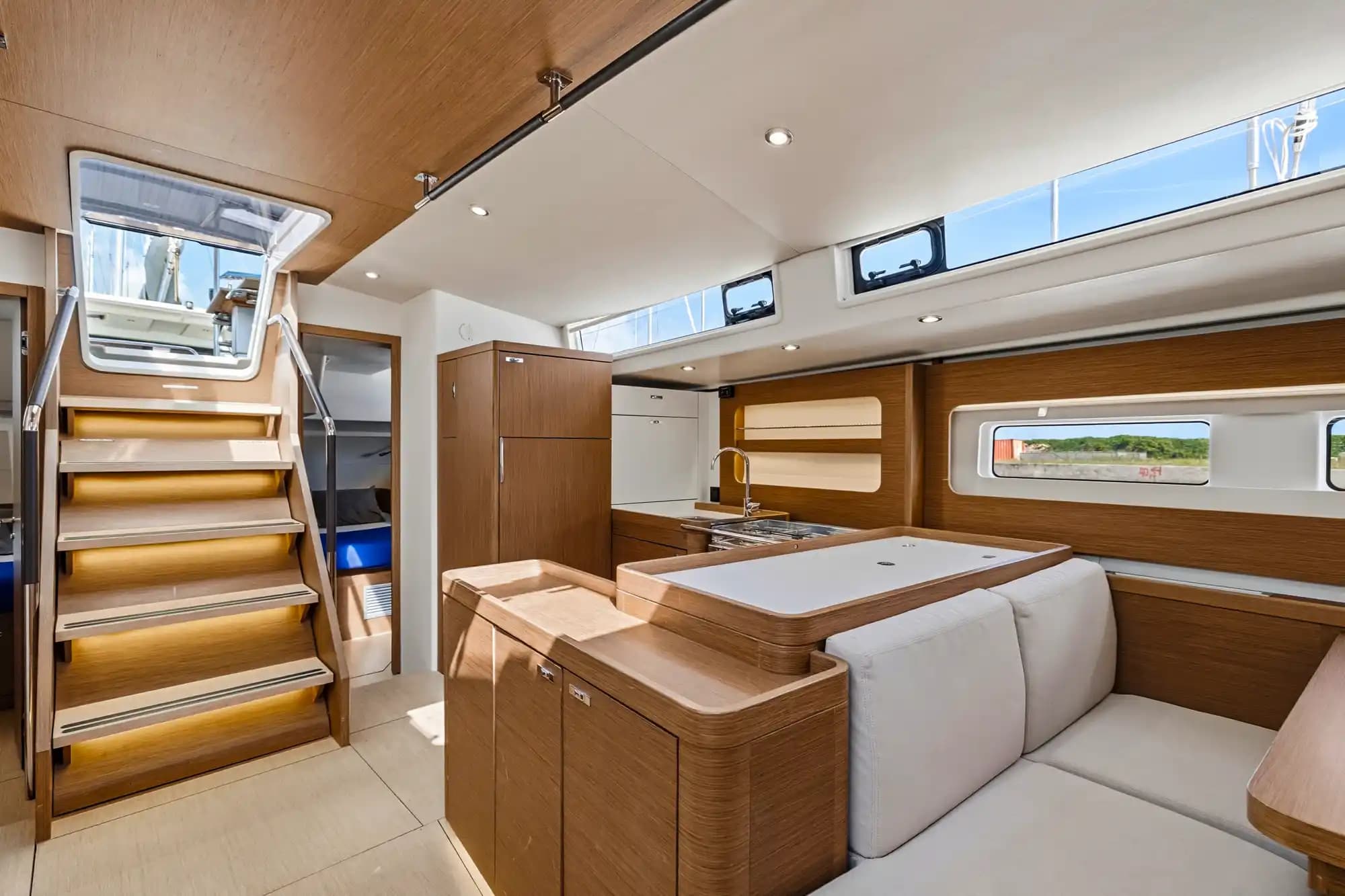 Beneteau Oceanis Yacht 54 zum Verkauf