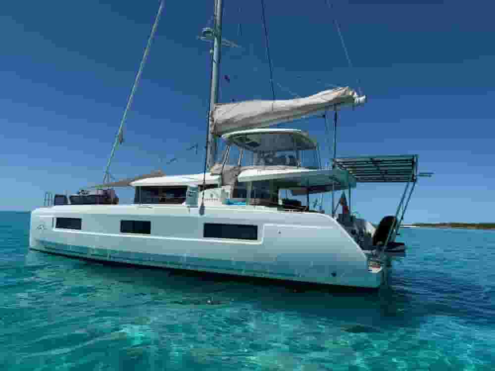 2022 Lagoon 46