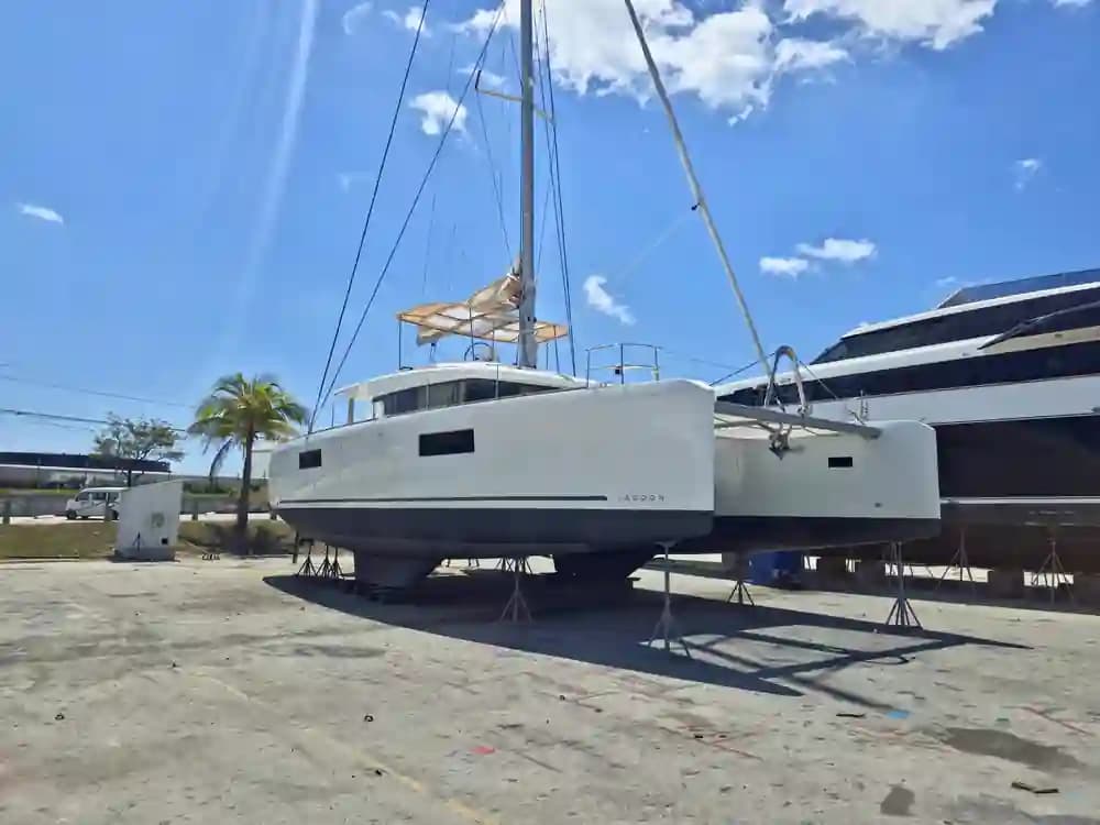 Lagoon 52F for Sale