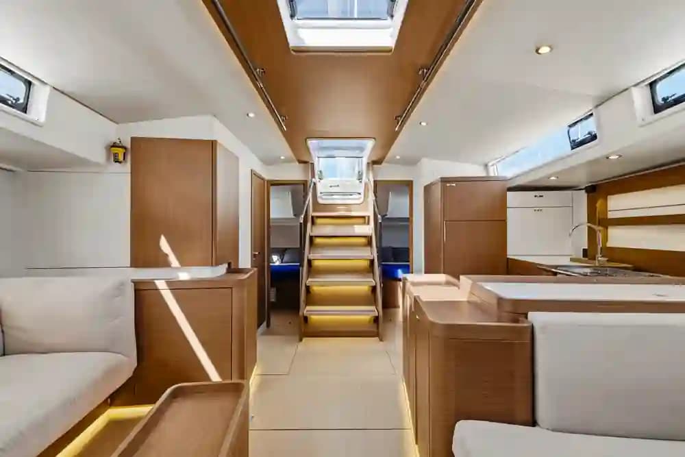 Beneteau Oceanis Yacht 54 zum Verkauf