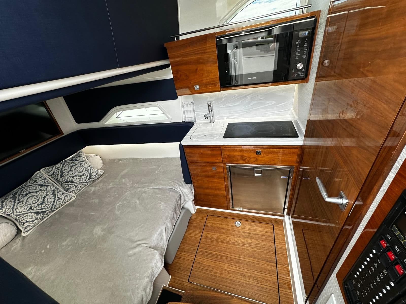 Valhalla Boatworks V-46 zum Verkauf