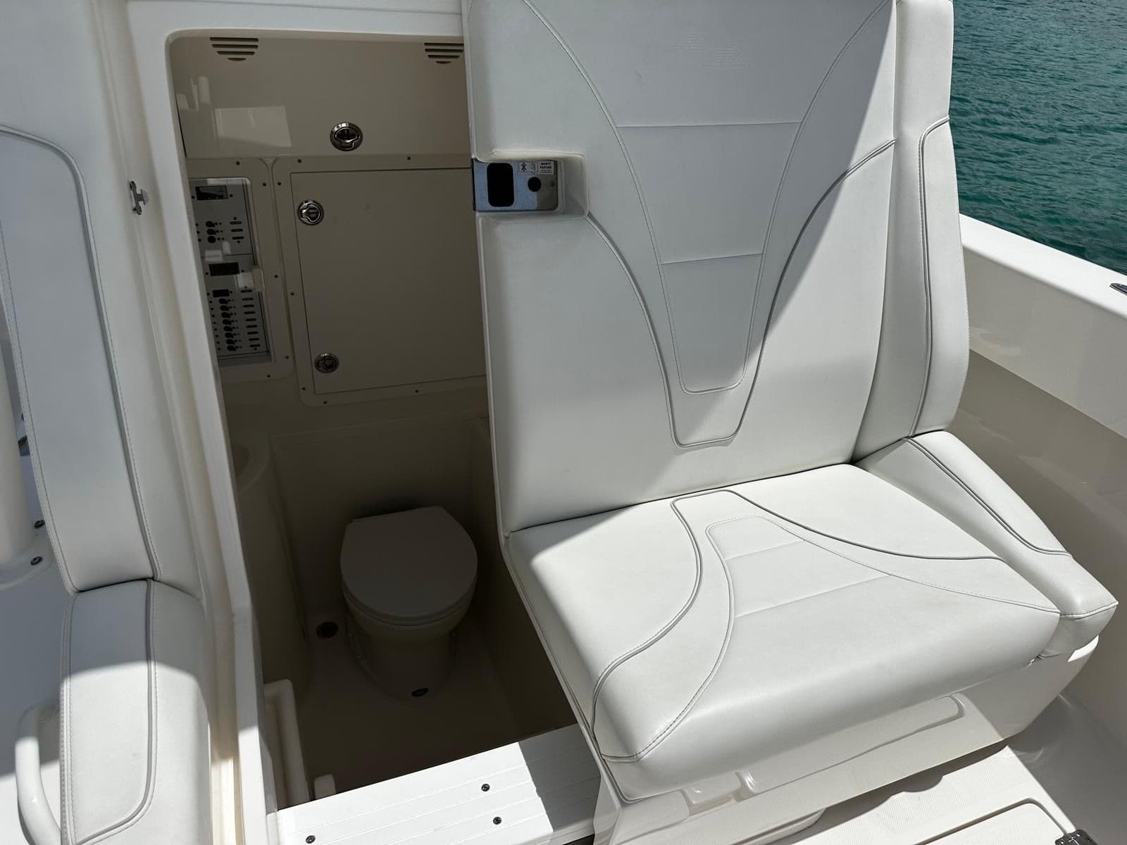 2024 SeaVee 340z for Sale in Fajardo, PR Center Console 2