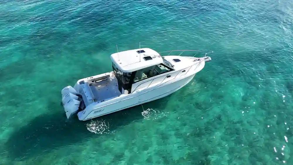Boston Whaler 345 Conquest For Sale