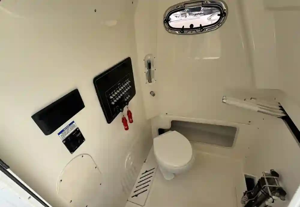 2022 Boston Whaler 280 Outrage for Sale in Fajardo, PR Center Console 3