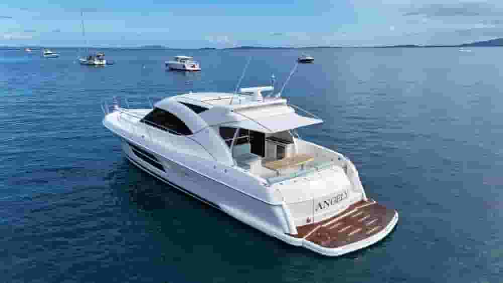 2016 Riviera 50 Sports Motor Yacht