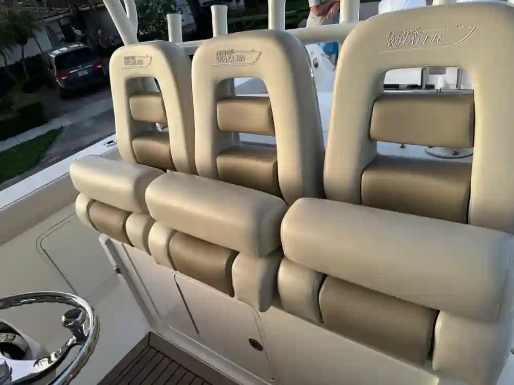 2021 Boston Whaler 350 Outrage in vendita a Miami, Florida Freshwater Fishing 4