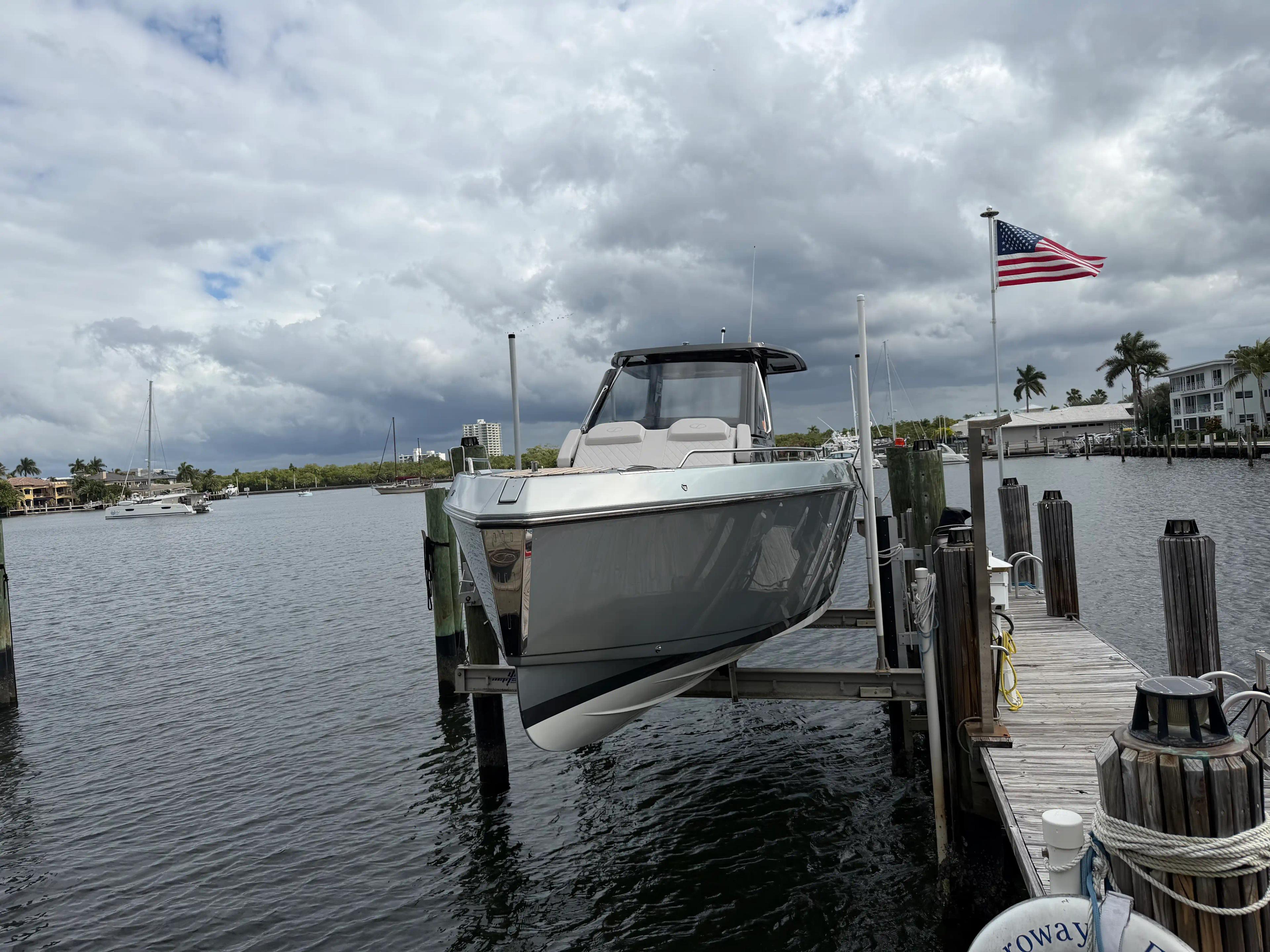 Schaefer Yachts V33 te koop