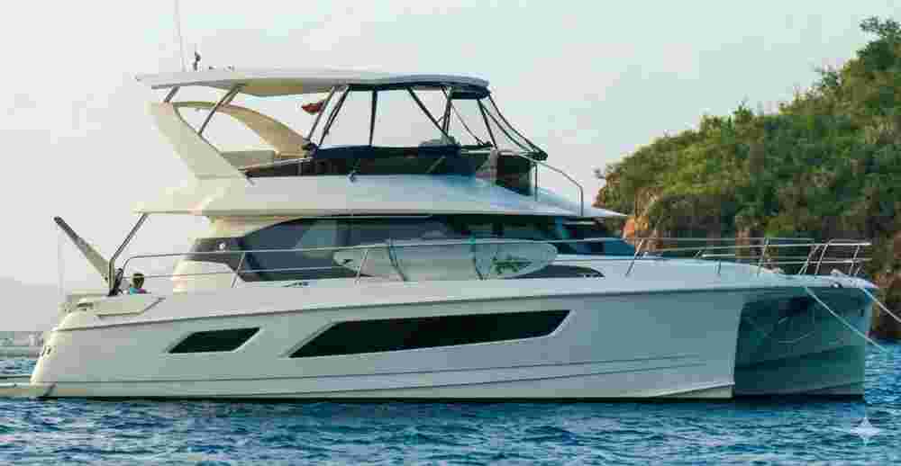 2020 Aquila 44 Yacht