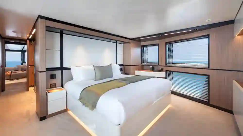 2025 Alpha Custom Yachts Squalo 100 zum Verkauf in Miami, Florida Flybridge 5