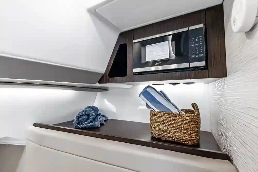 2026 Everglades Boats 367CX a la venta en San Diego, California Dual Console 4