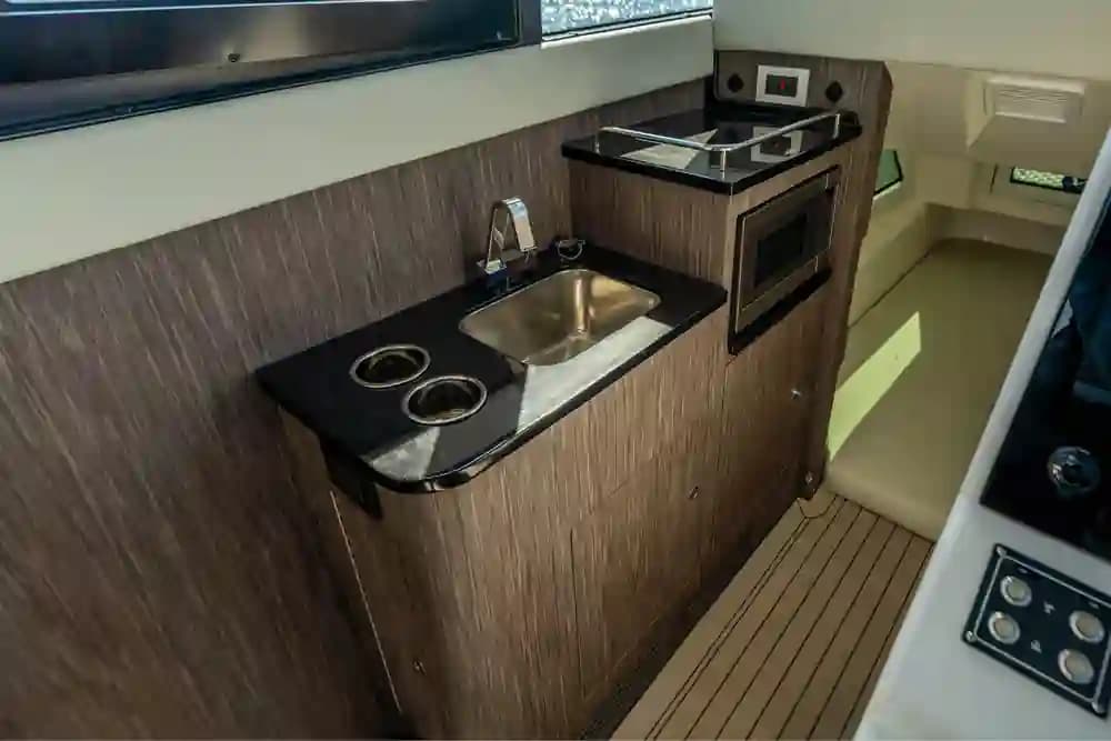2026 Invincible 46 Pilothouse zum Verkauf in San Diego, California Pilothouse 2