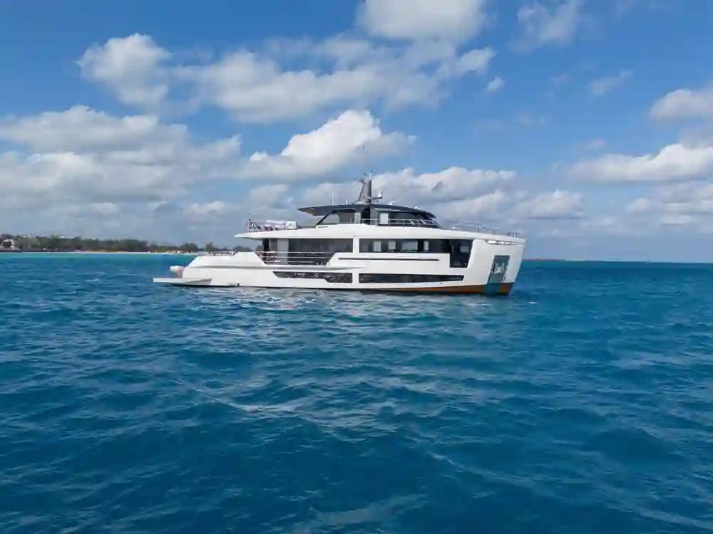 Alpha Custom Yachts Squalo 100 a la venta