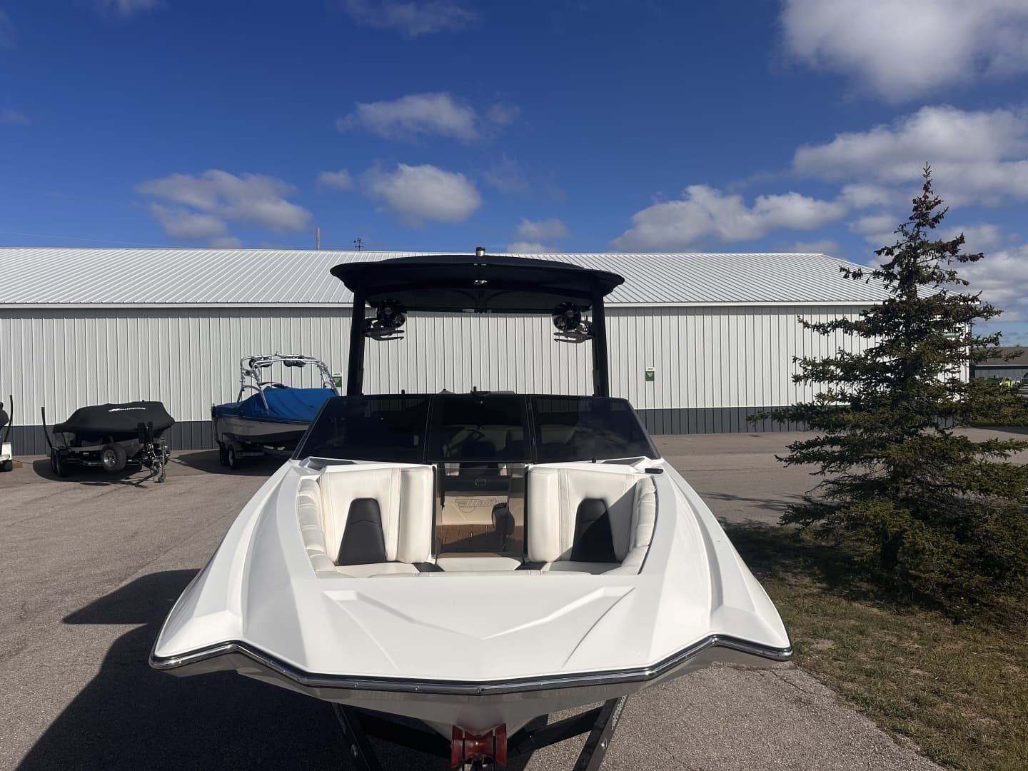 2019 Malibu Boats 21 MLX Wakesetter for Sale in Traverse City, Michigan Ski Boat 4