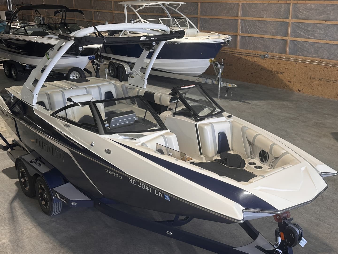 2019 Malibu Boats 21 MLX Wakesetter for Sale in Traverse City, Michigan Ski Boat 5