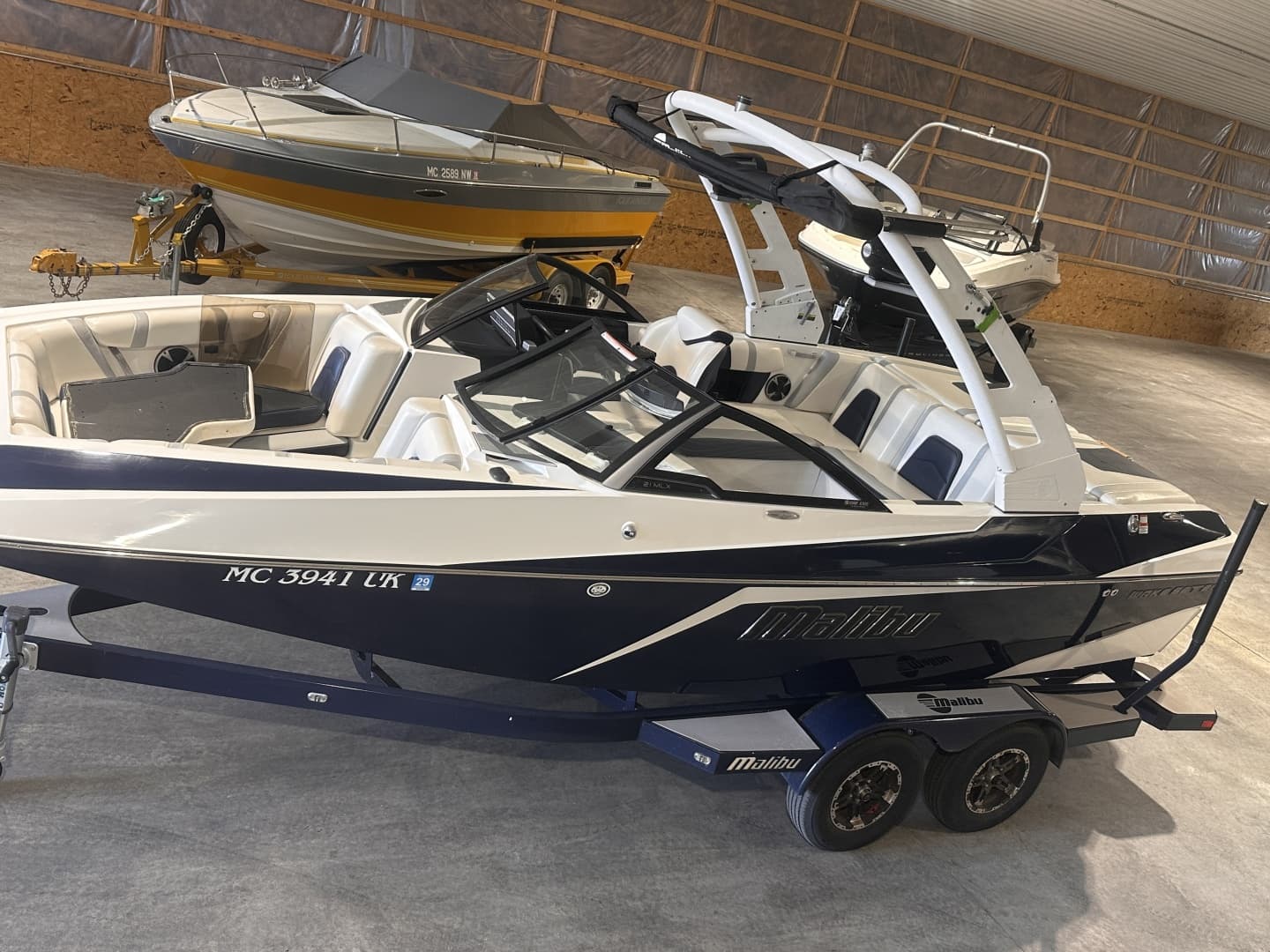2019 Malibu Boats 21 MLX Wakesetter for Sale in Traverse City, Michigan Ski Boat 3