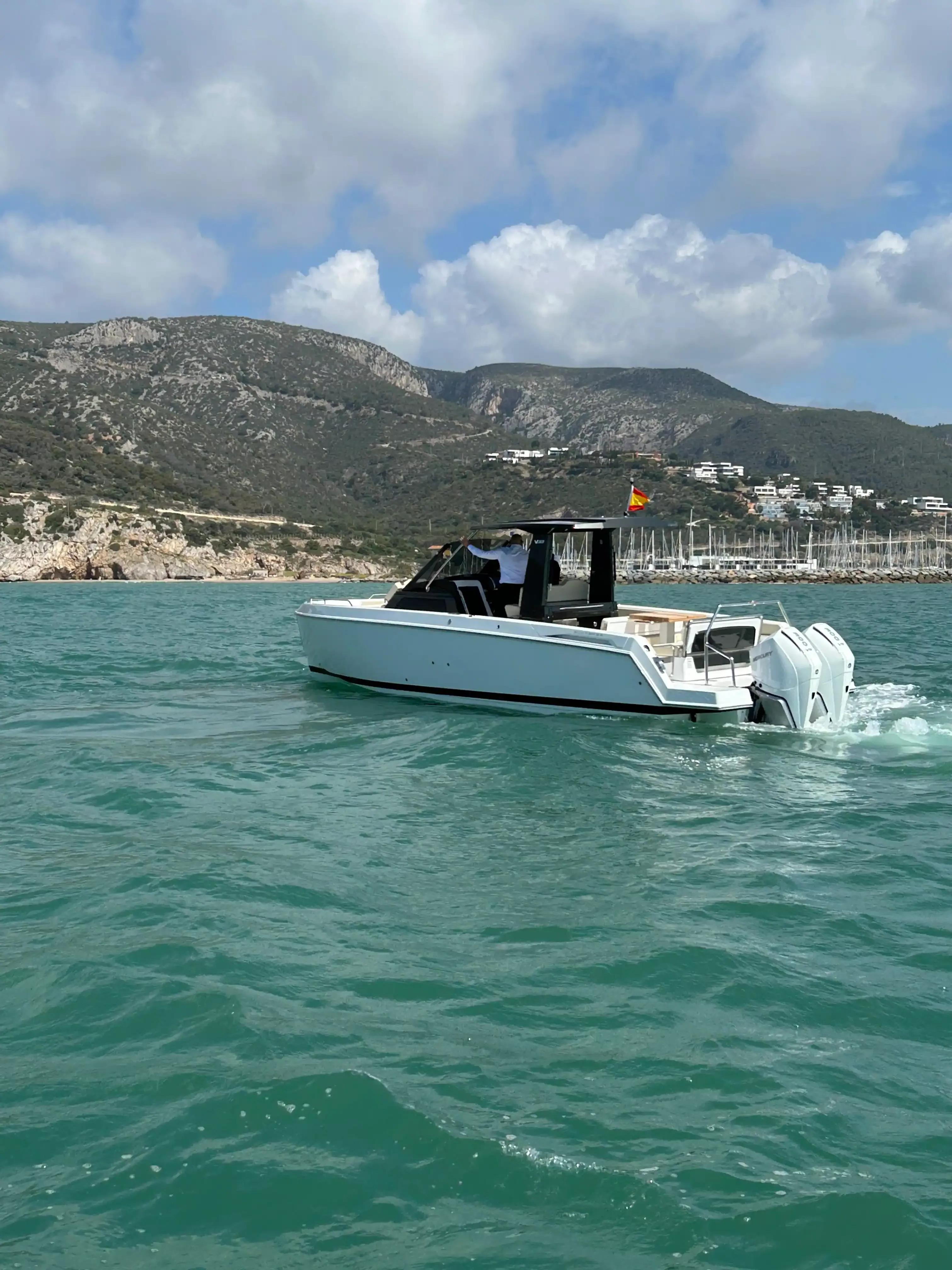 Schaefer Yachts V33 For Sale