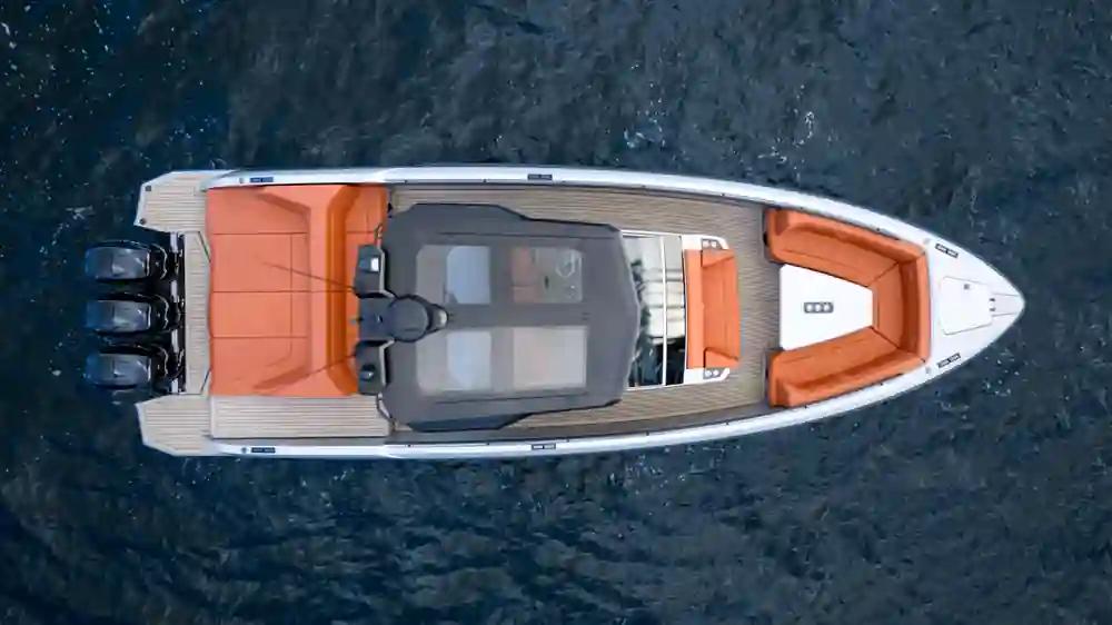 Vanquish Yachts VQ40 Sports Line Outboard For Sale