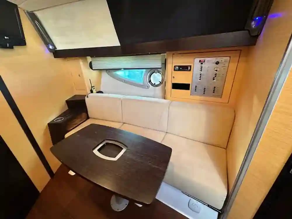 2008 Cranchi Zaffiro 36 in vendita a Torredembarra, ES Cruiser 3