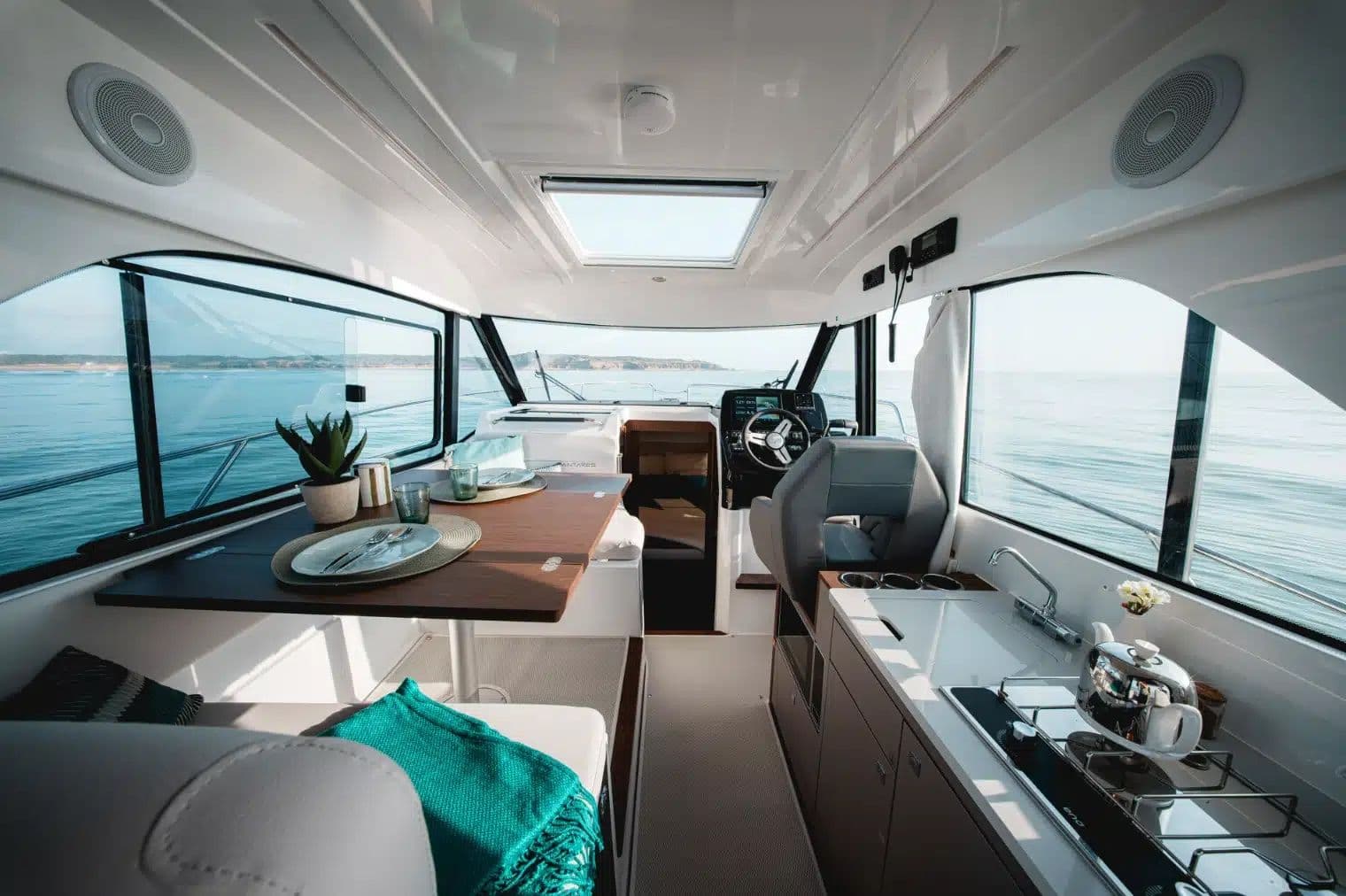 2026 Beneteau Antares 9 for Sale in Barcelona, ES Motor Yacht 4