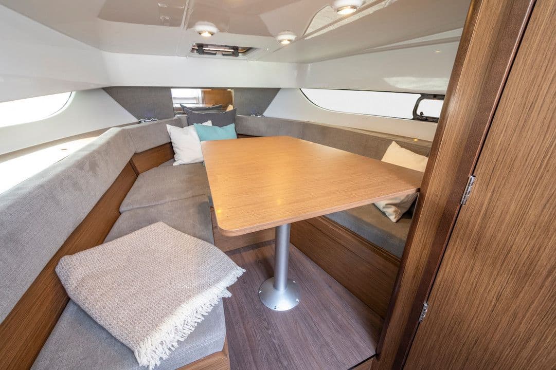 2025 Beneteau Flyer 9 SUNdeck for Sale in Barcelona, ES Motor Yacht 2