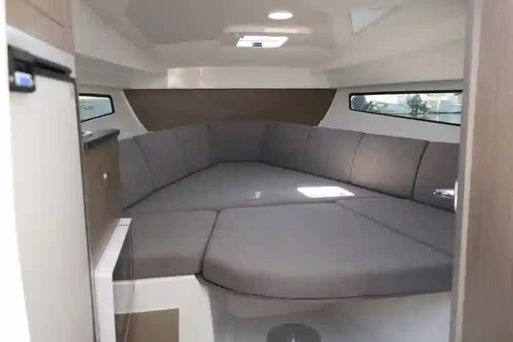 2026 Beneteau Flyer 8 SUNdeck for Sale in Barcelona, ES Center Console 2