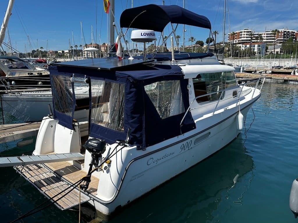 Ocqueteau 900 for Sale