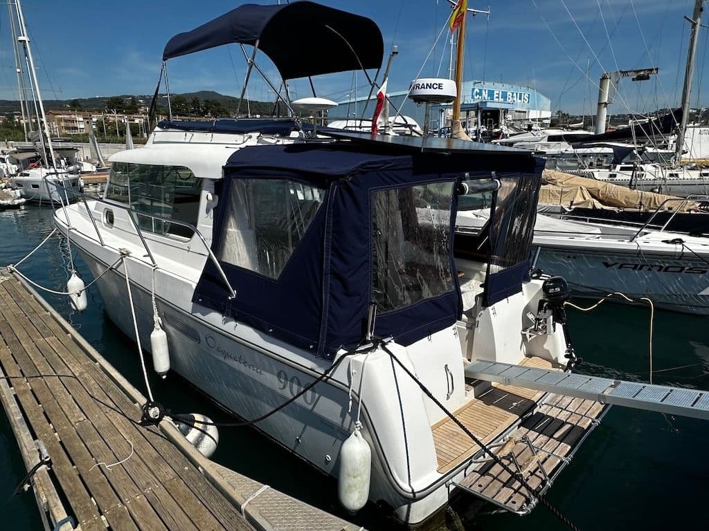 Ocqueteau 900 for Sale