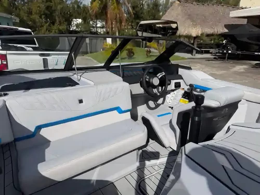 Nautique Ski zum Verkauf