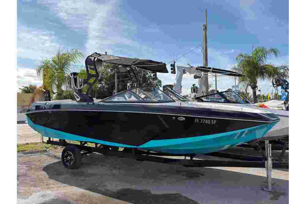 2018 Nautique Super Air G25
