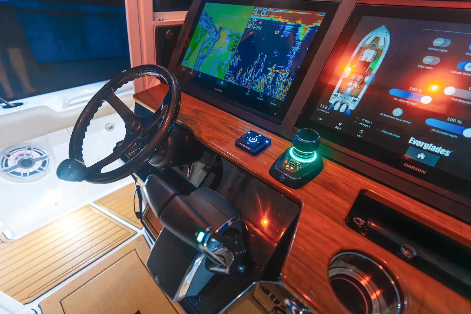 2026 Everglades Boats 315CC for Sale in San Diego, California Center Console 2