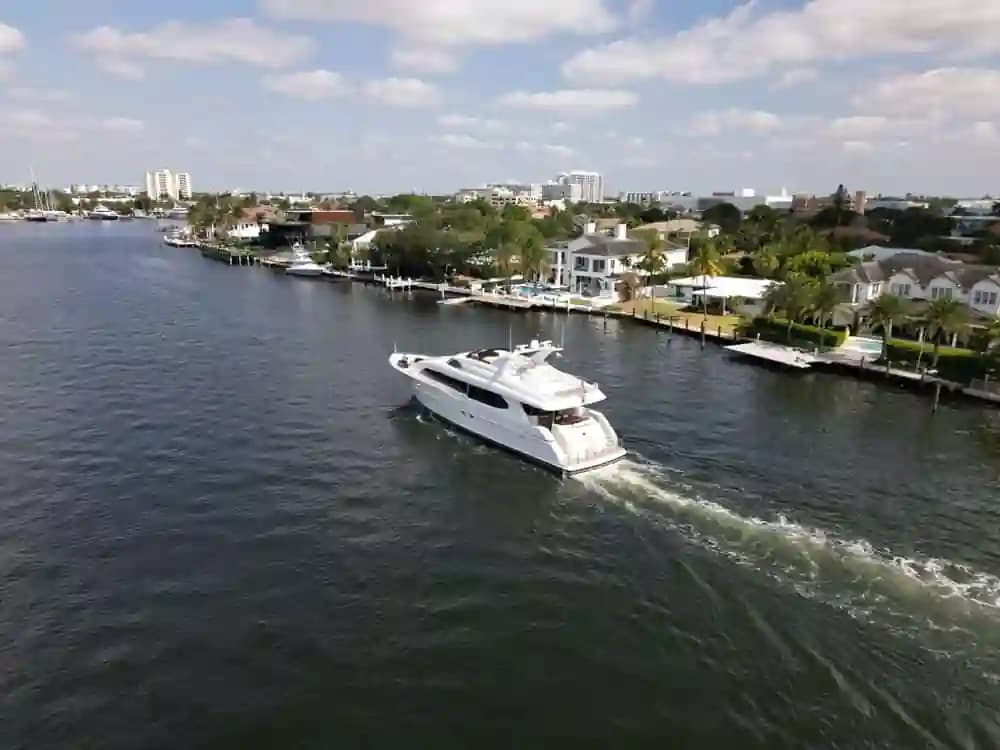 Lazzara 94ft a la venta