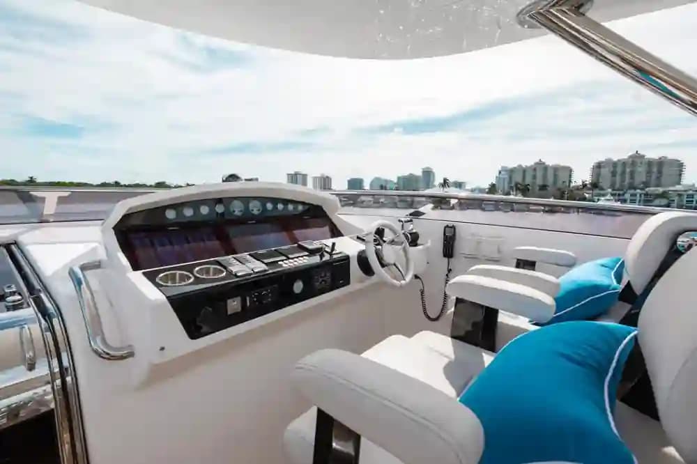 2018 Sunseeker 95 Yacht for Sale in Fort Lauderdale, Florida Flybridge 2