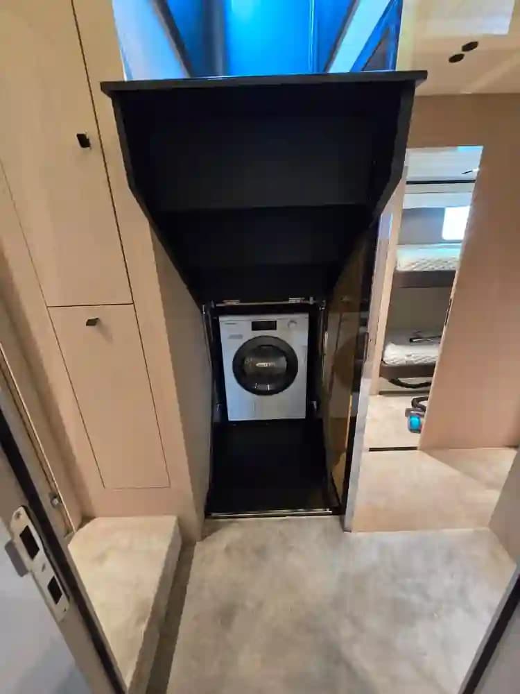 2023 Cranchi Sessantasette 67 for Sale in Jounieh, LB Flybridge 3