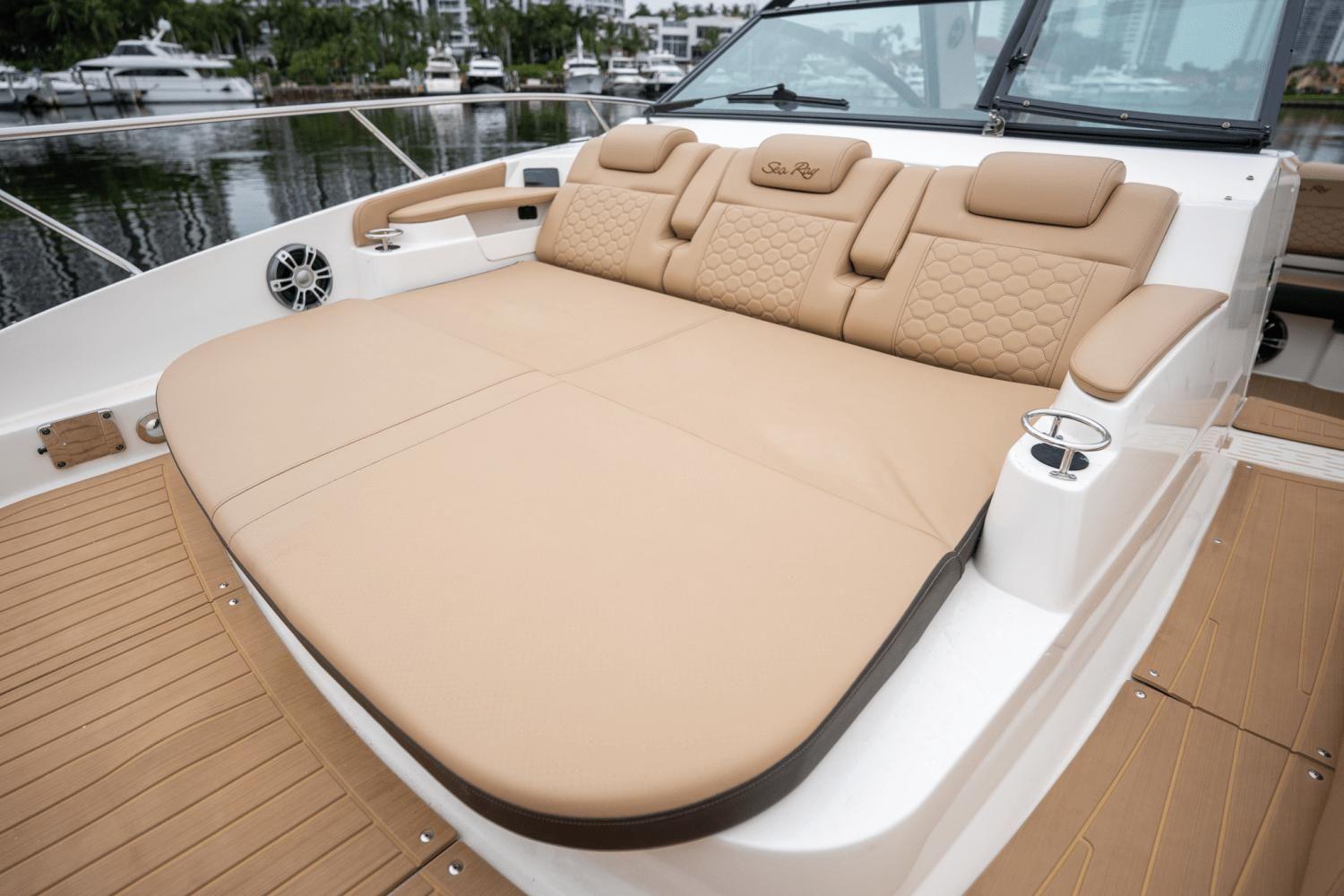 Sea Ray Sundancer 320 For Sale