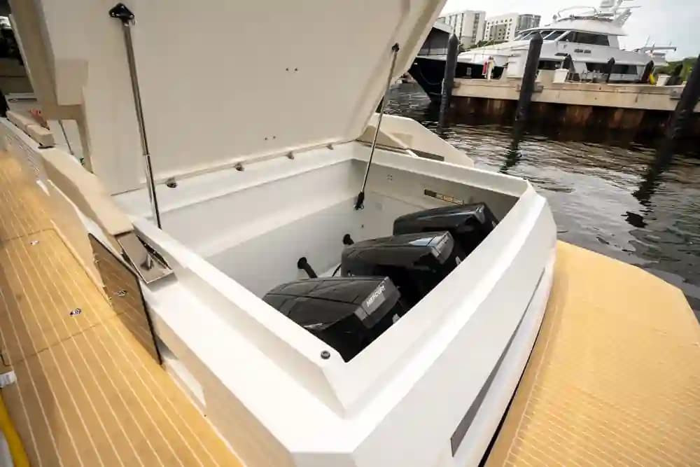 2025 De Antonio Yachts D42 Open Sold in Miami, Florida Motor Yacht 2
