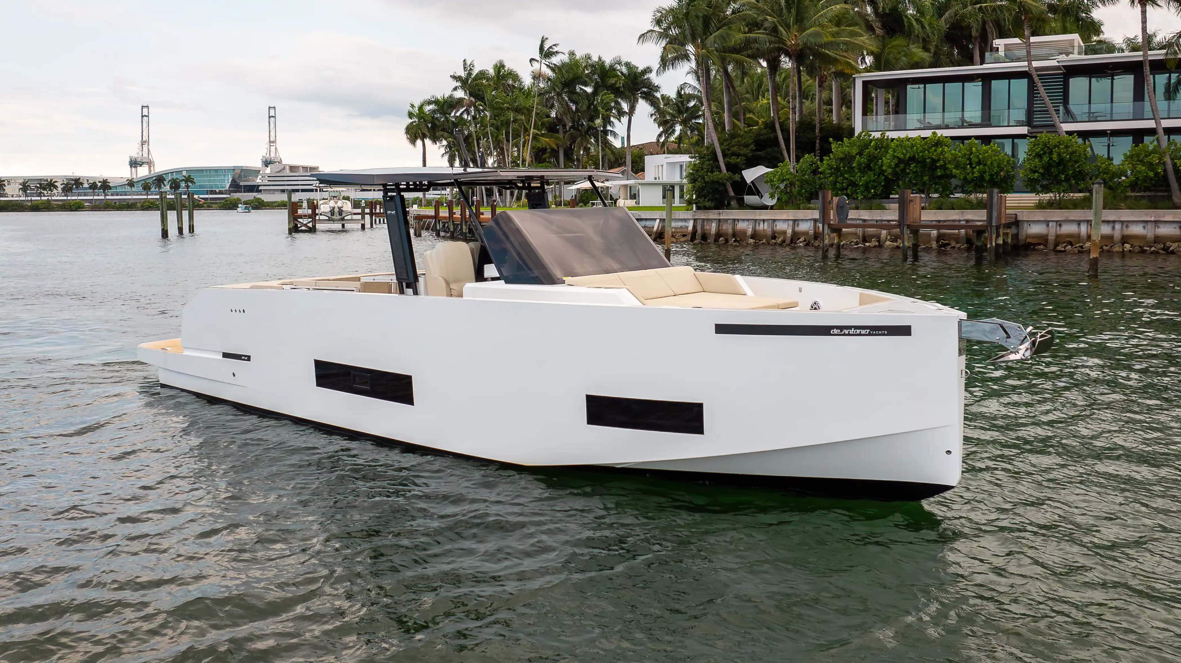 2025 De Antonio Yachts D42 Open Sold in Miami, Florida Motor Yacht 3