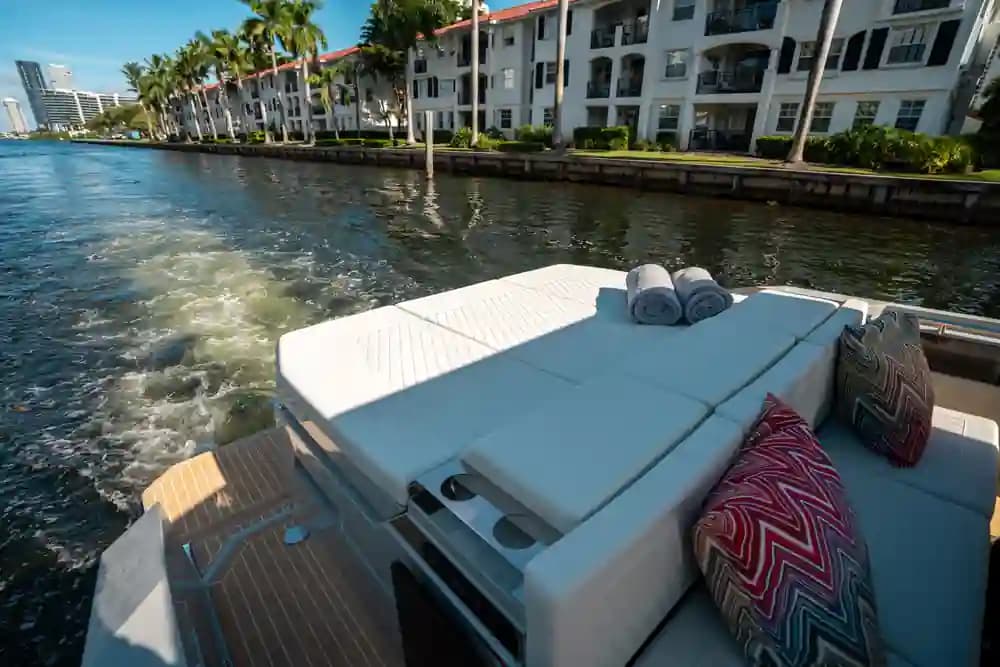 2025 De Antonio Yachts D32 Open Sold in Miami, Florida Walk-around Boats 5
