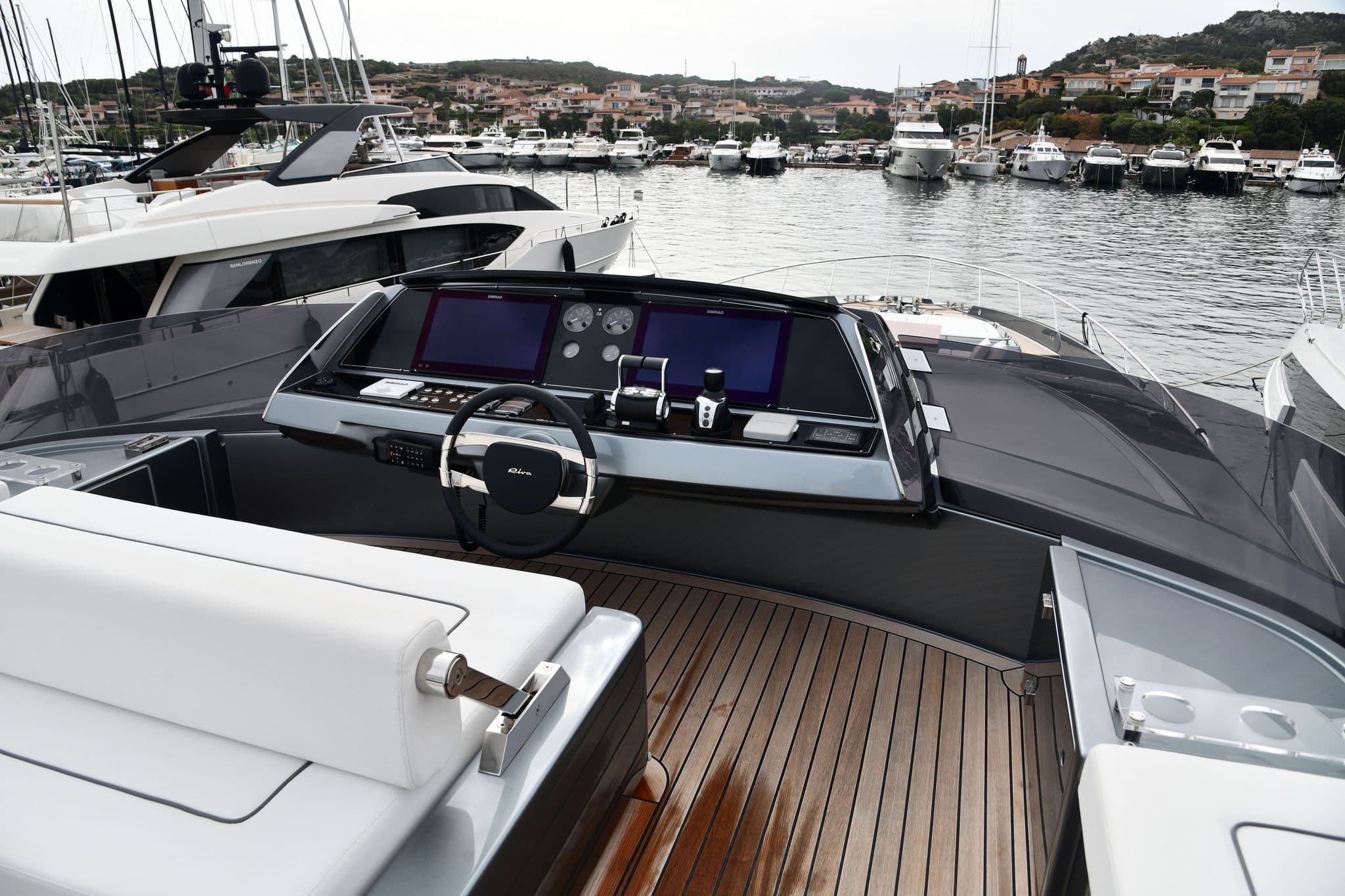 2020 Riva 88' Folgore zum Verkauf in Porto Santo Stefano, IT Sport Cruiser 5
