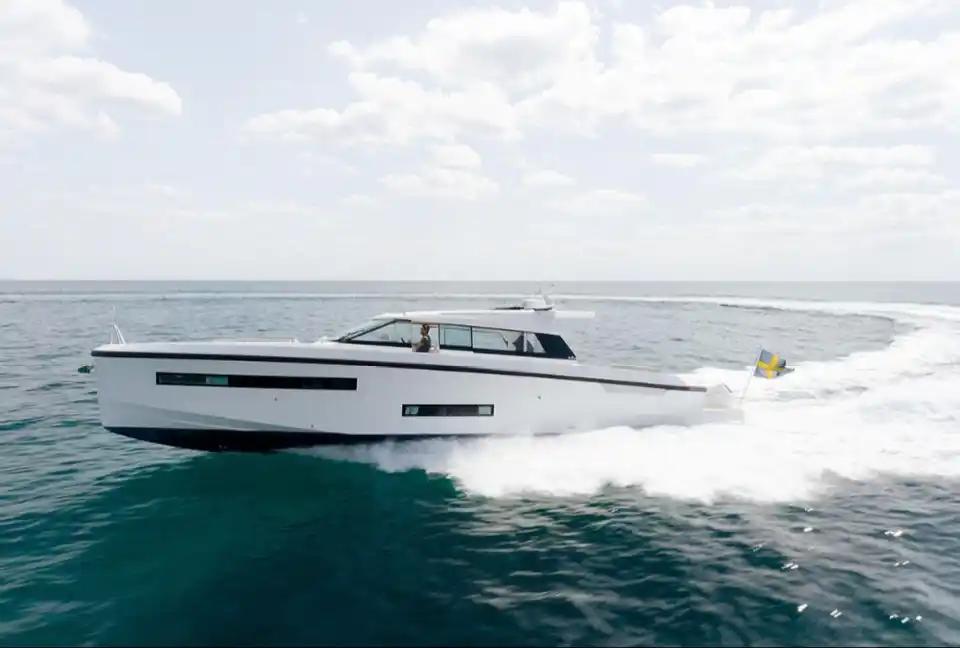 Delta Powerboats 48 Coupe For Sale
