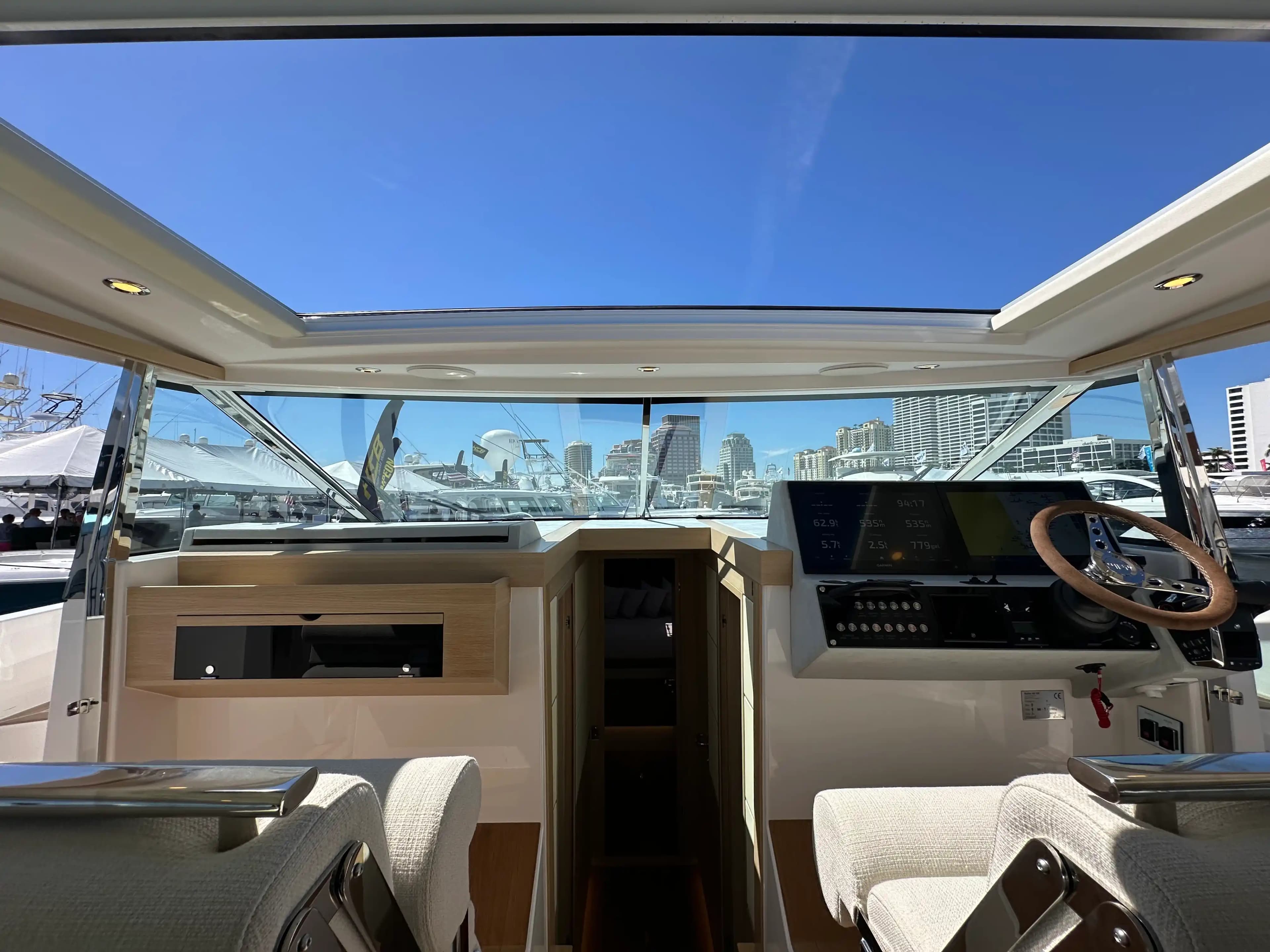 Delta Powerboats 48 Coupe zum Verkauf