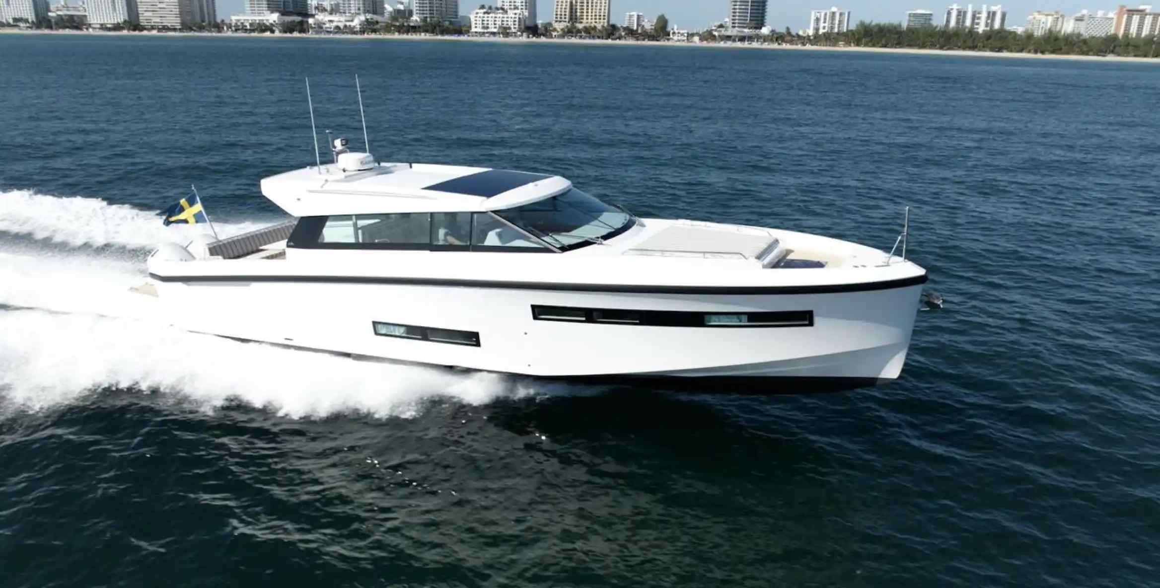 Yacht